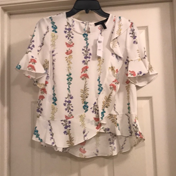 BCBGMaxAzria Tops - Host Pick!!! NWT BCBGMaxazria Floral Ruffle Top